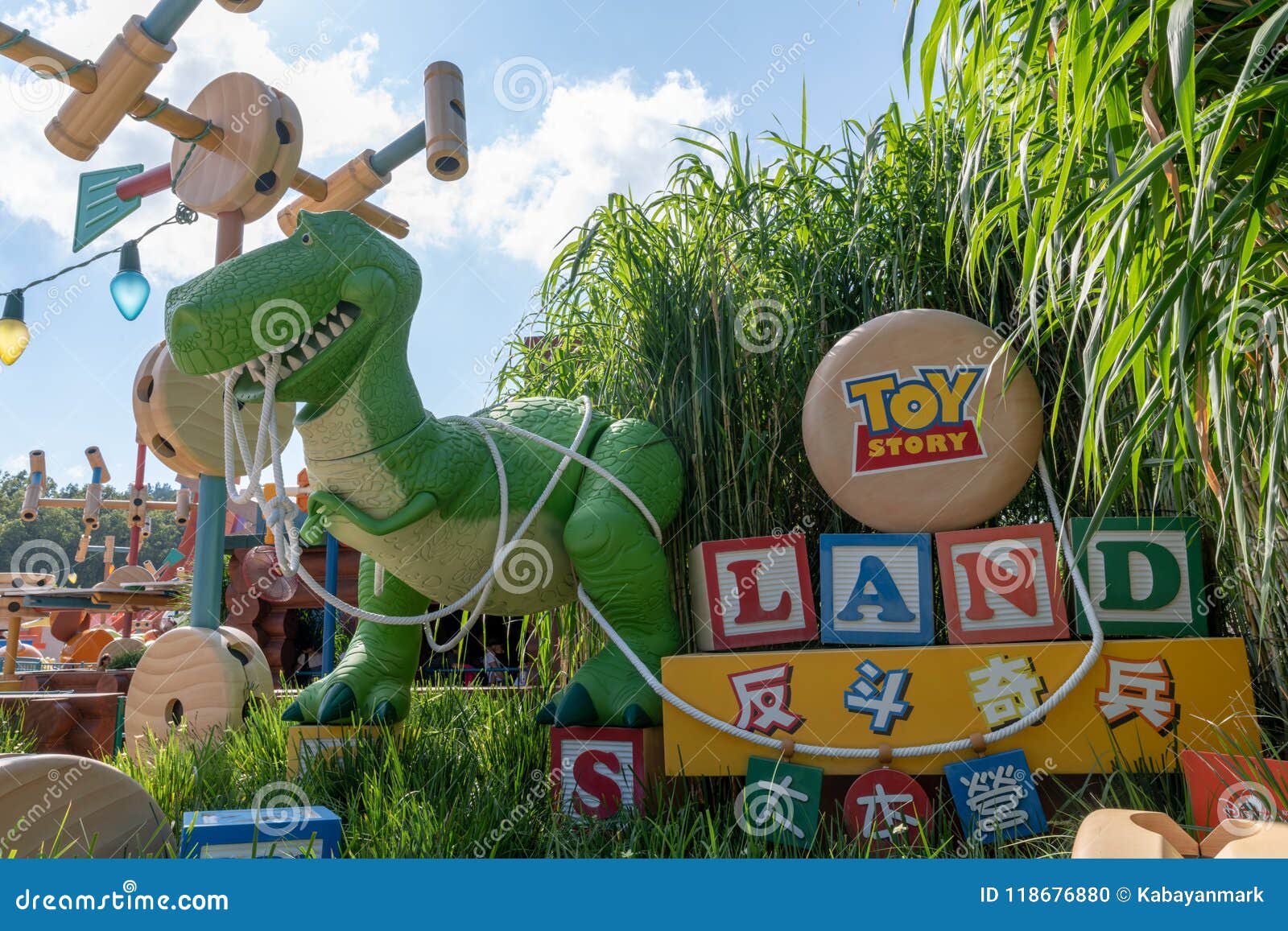 Toy Story En La Tierra Hong Kong, Cielo Azul De Disney Del Día Colorido Y Feliz Imagen editorial - Imagen de ocio, cielo: 118676880 Toy Story En La Tierra Hong Kong, Cielo Azul De Disney Del Día Colorido Y Feliz Imagen editorial - Imagen de ocio, cielo: 118676880