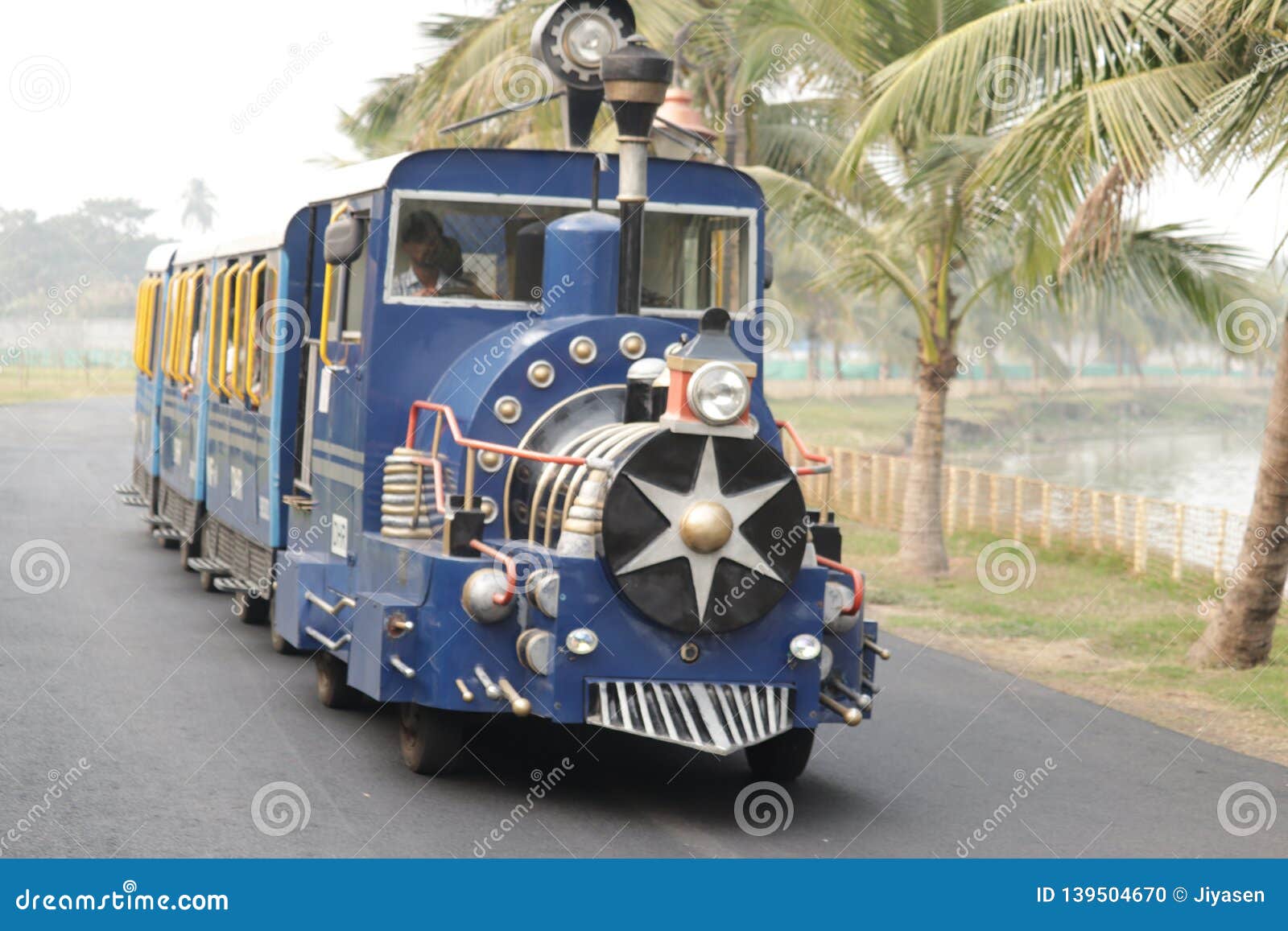 Toy train editorial image. Image of train, tourism, park 139504670