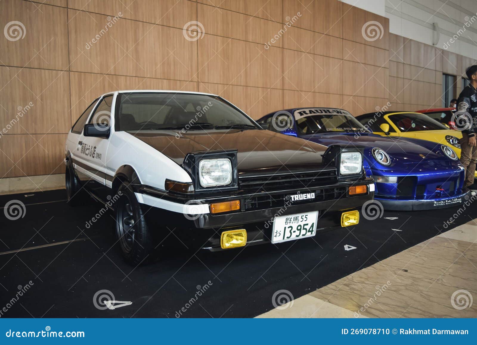 Toyota Corolla Sprinter Trueno AE86 Replica of Initial D on Display at the Elite Showcase
