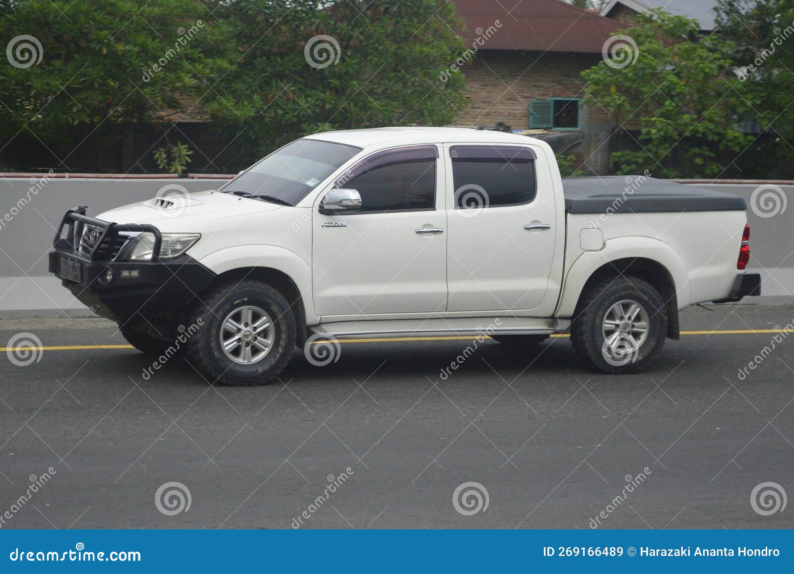 Toyota Hilux Double Cabin Pickup 4WD Editorial Stock Image - Image of toll,  double: 269166489