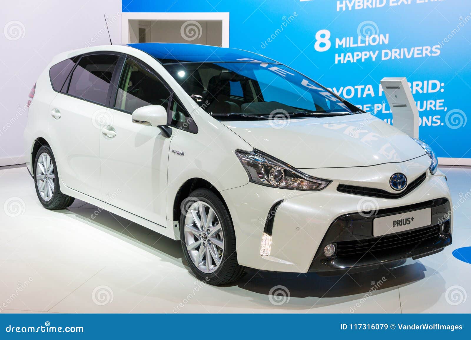 Toyota Prius Hybrid Bil Redaktionell Fotografering For Bildbyraer Bild Av Bilar