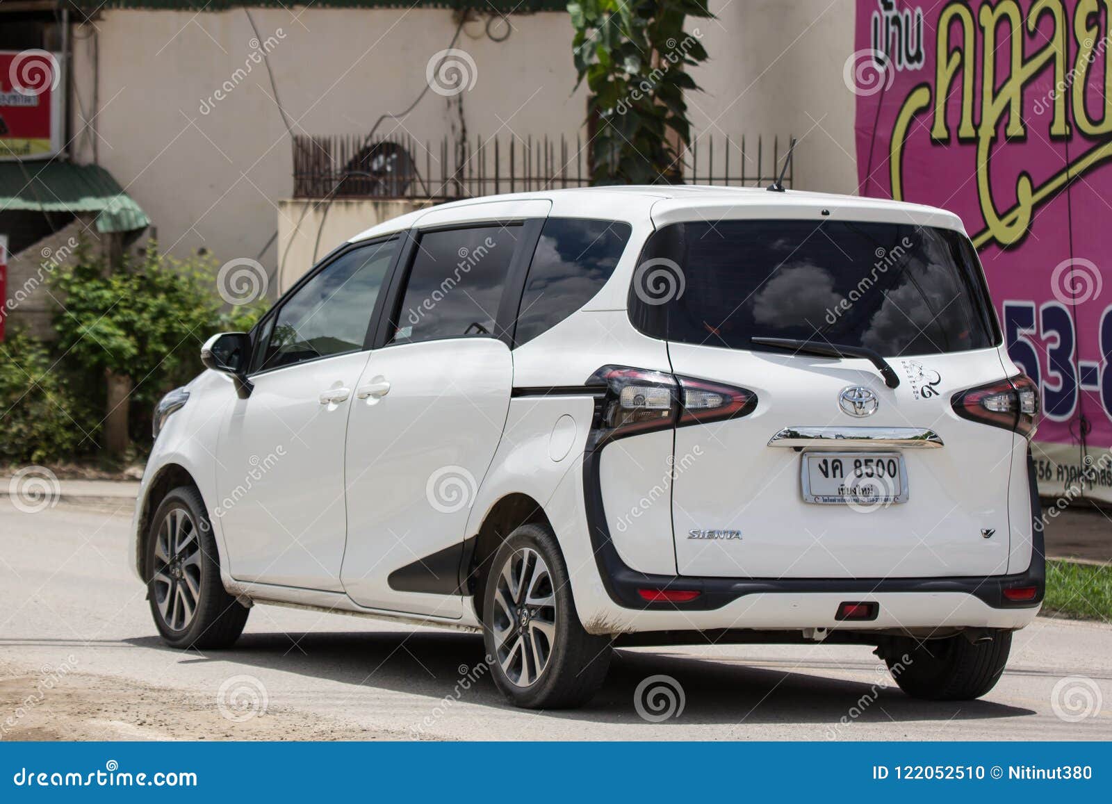 Toyota Sienta Mini Mpv Van Editorial Image Image Of Modern