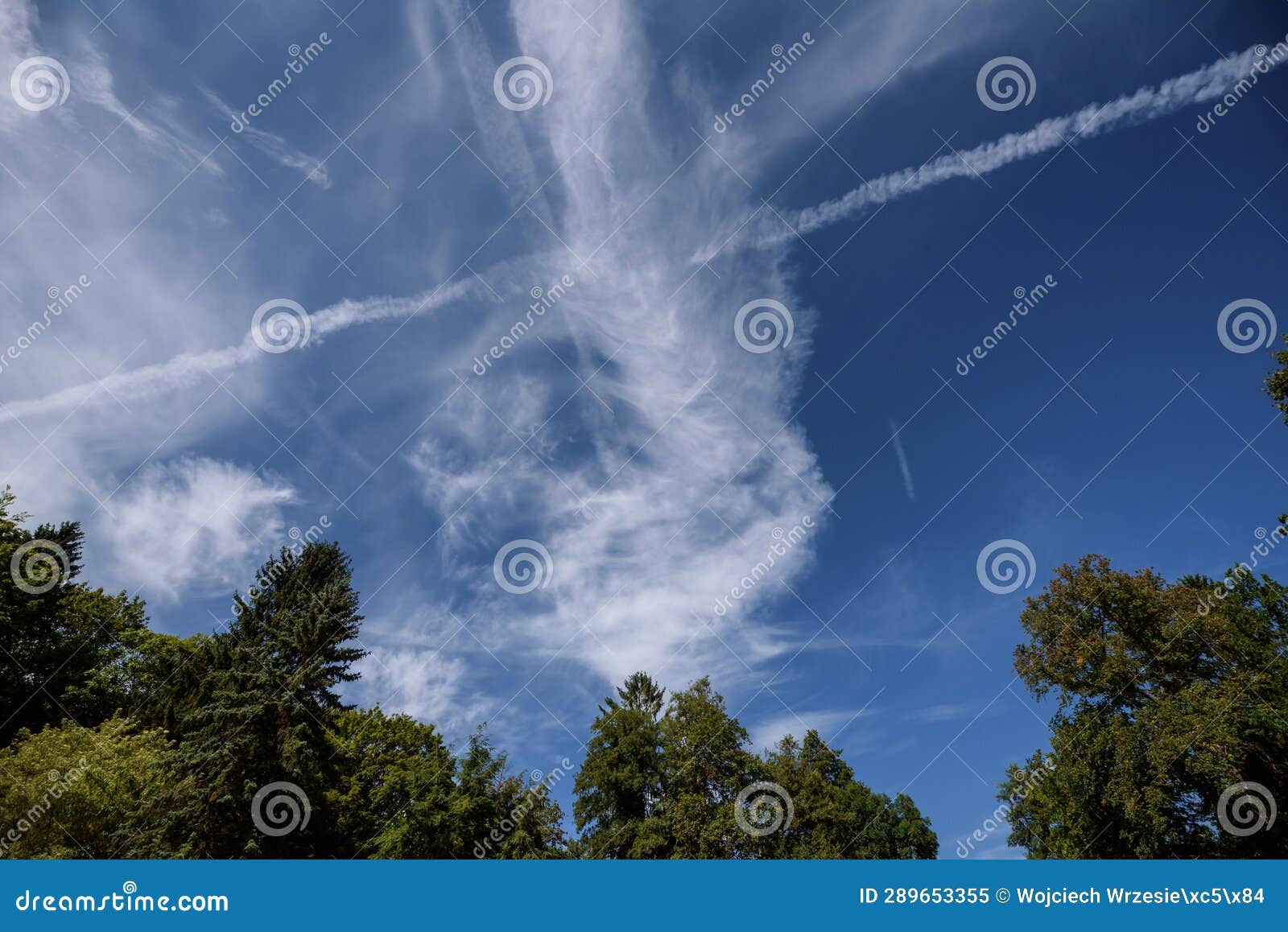CONDENSATION TRAILS stock image. Image of natural, track 289653355