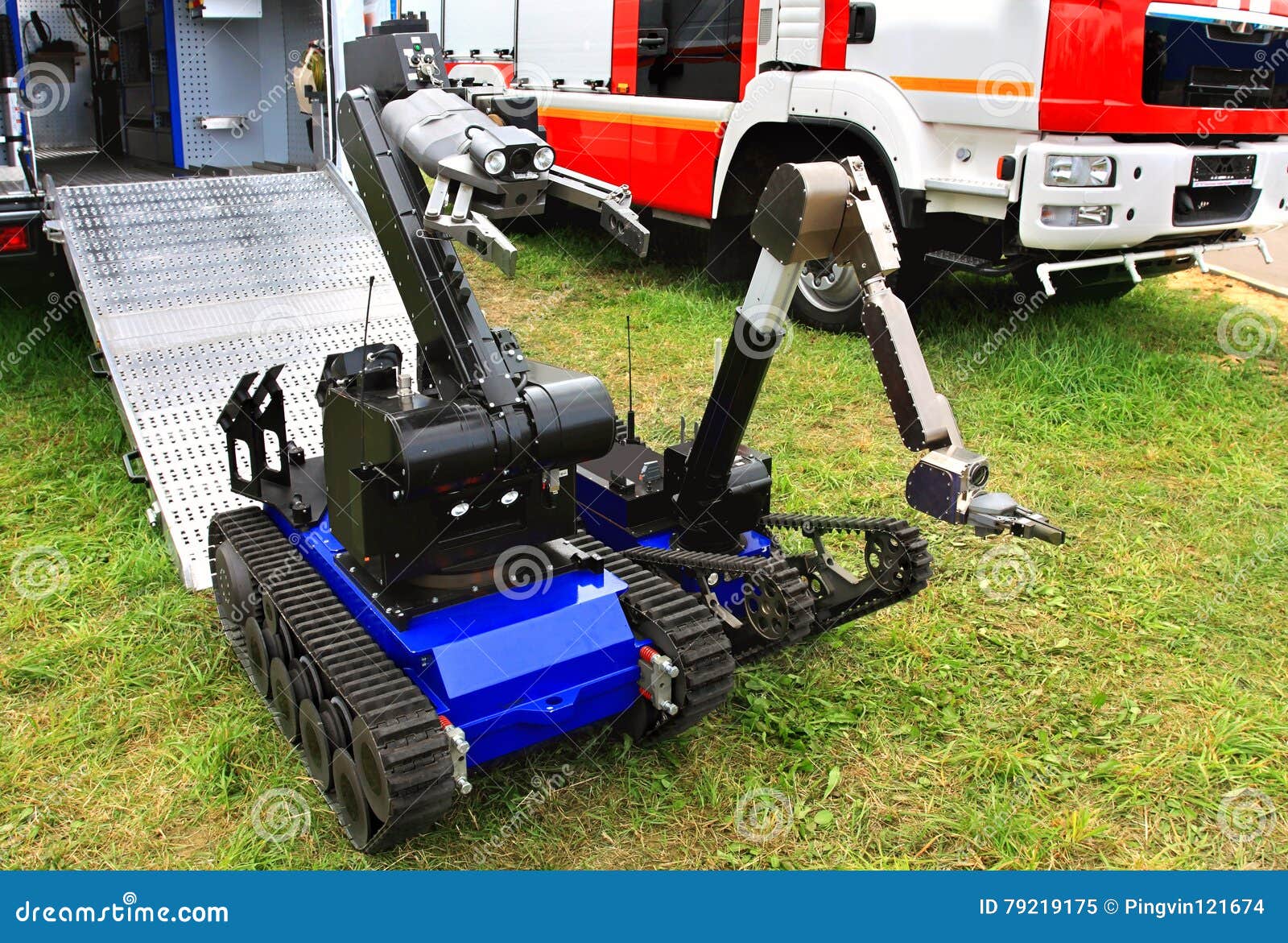 remote control tracked vehicle
