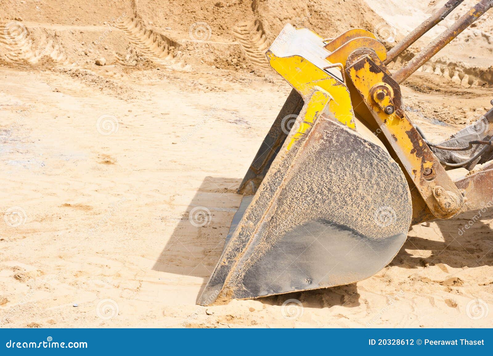 Tractor lifting sand stock photo. Image of sandpit, green 20328612