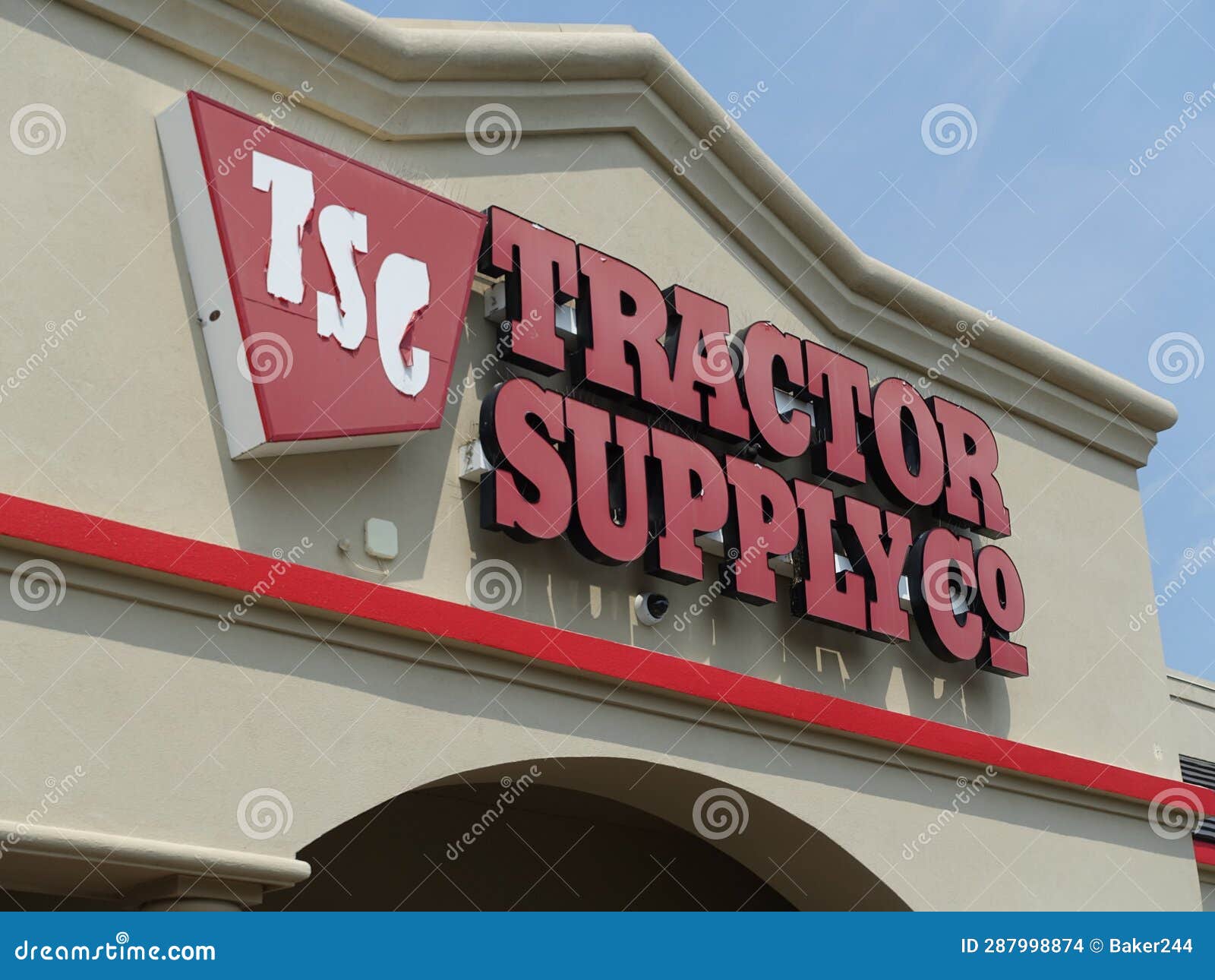 Tractor Supply Company Store Front Stock Photo Image of supply, store