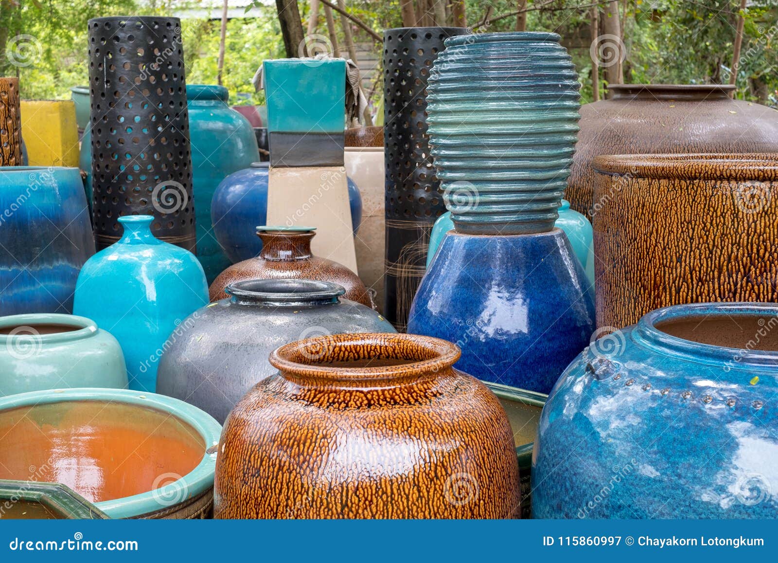 Tradditional Ceramic of Jar, Pot, Bottle and Earthen Jar Including