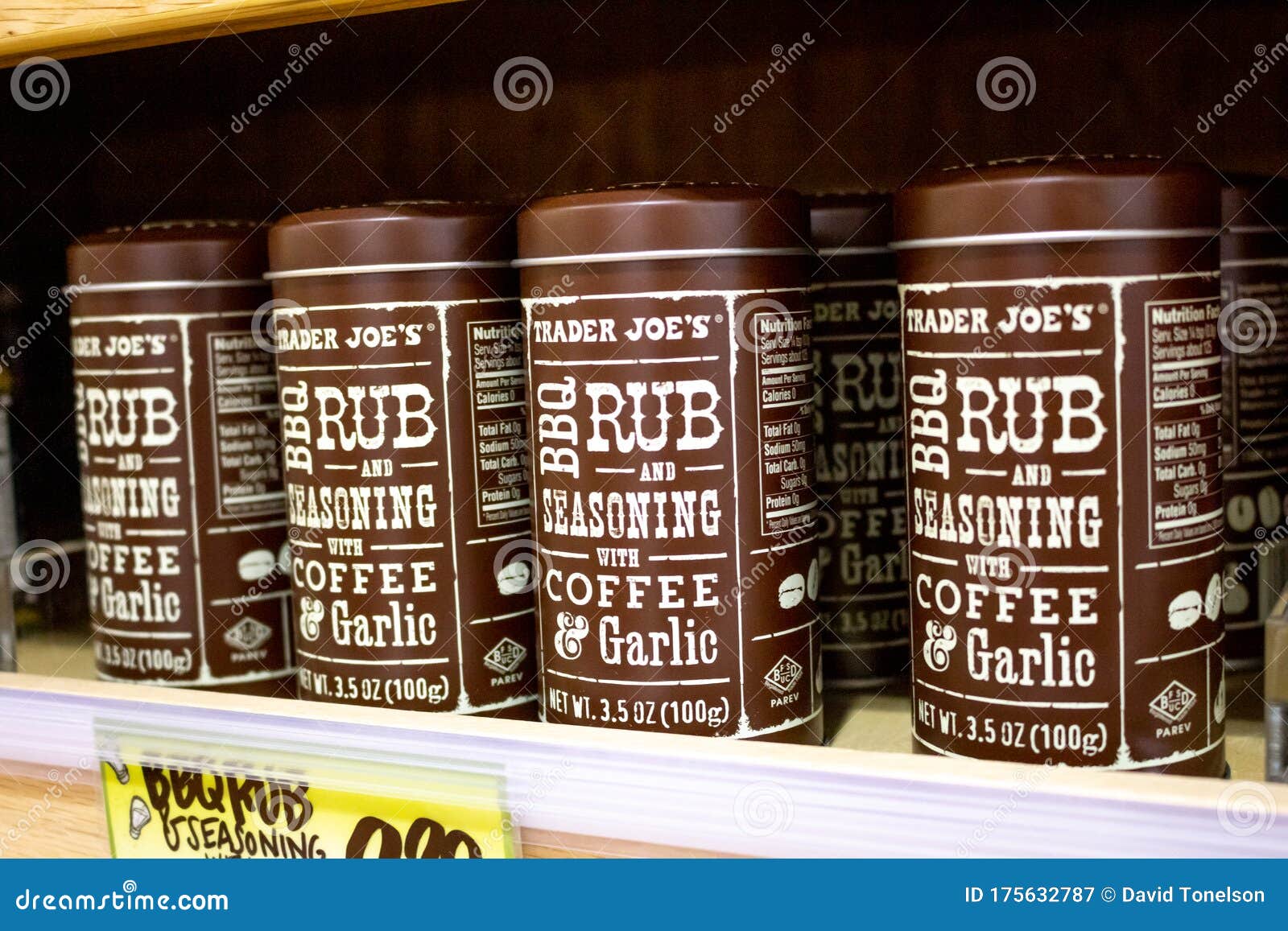 https://thumbs.dreamstime.com/z/trader-joe-s-rub-view-several-containers-trader-joe-s-bbq-rub-seasoning-coffee-garlic-located-local-175632787.jpg