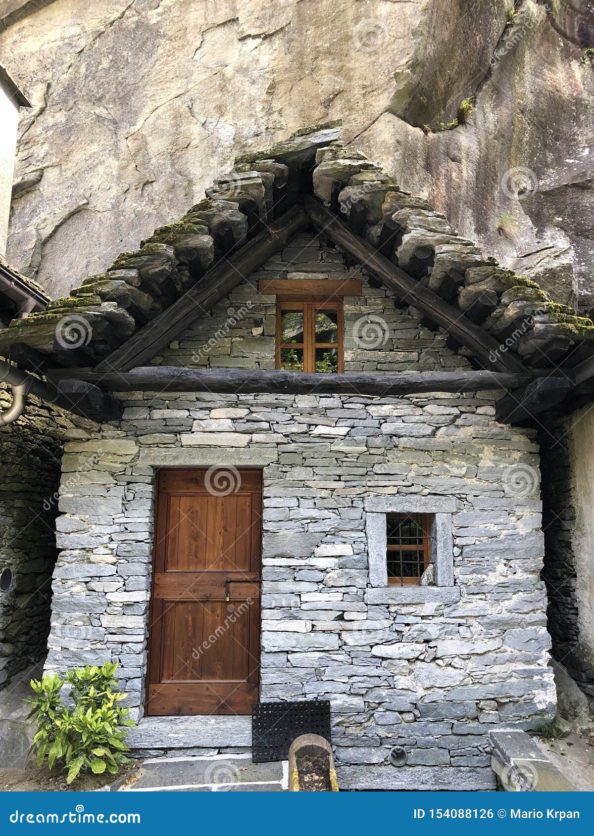 Traditional Architecture and Old Houses in the Hamlet of Rovana the ...