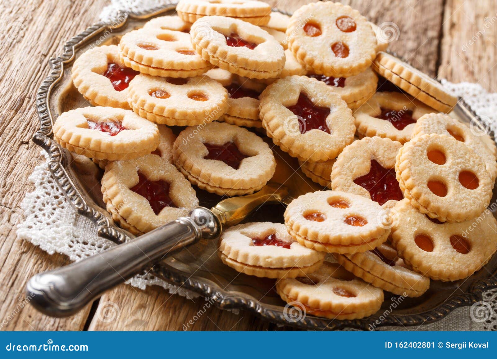 Traditional Austrian Christmas Cookies - Linzer Biscuits Filled With Red Strawberry And Apricot ...