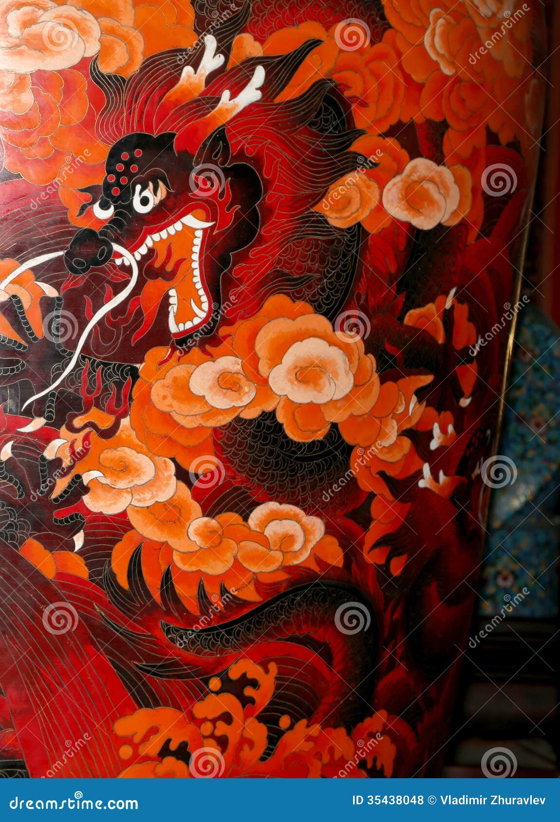 Traditional Chinese dragon stock photo. Image of architecture - 35438048