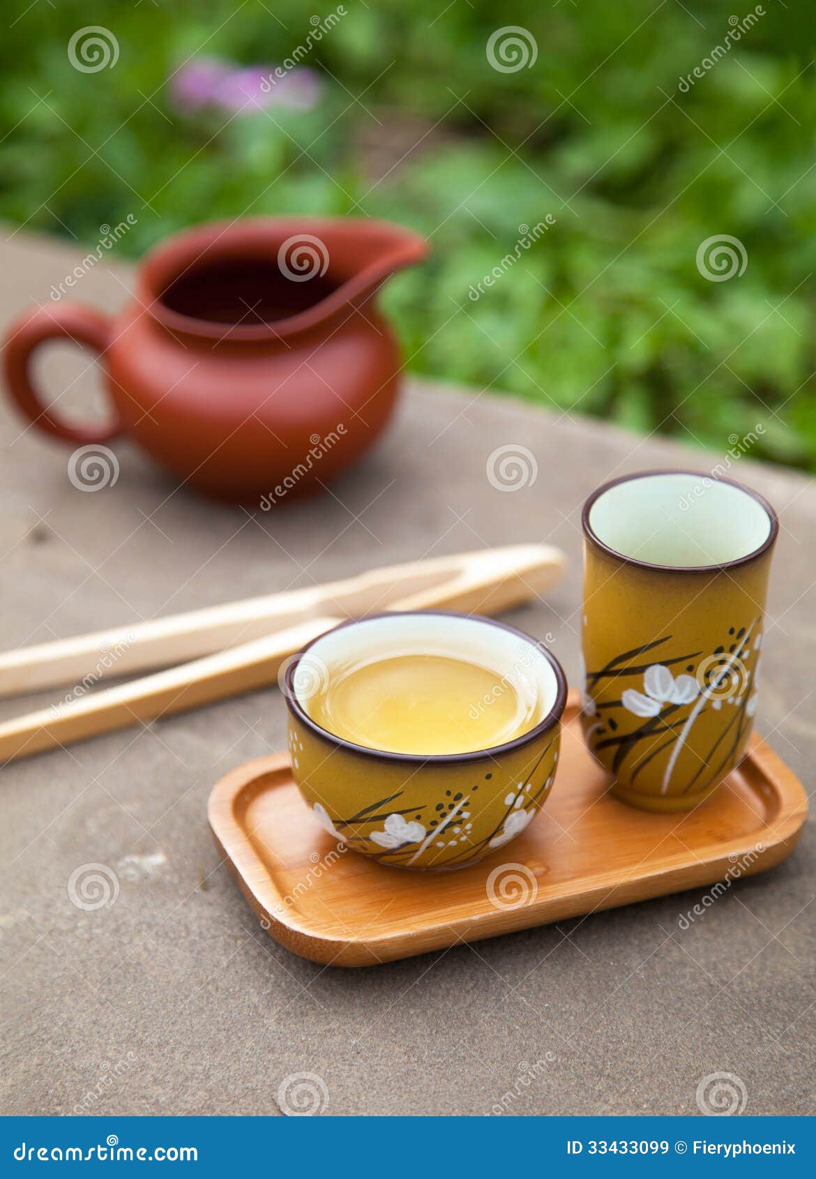Traditional Chinese Oolong Tea Ceremony Accessories (tea Cups an Stock