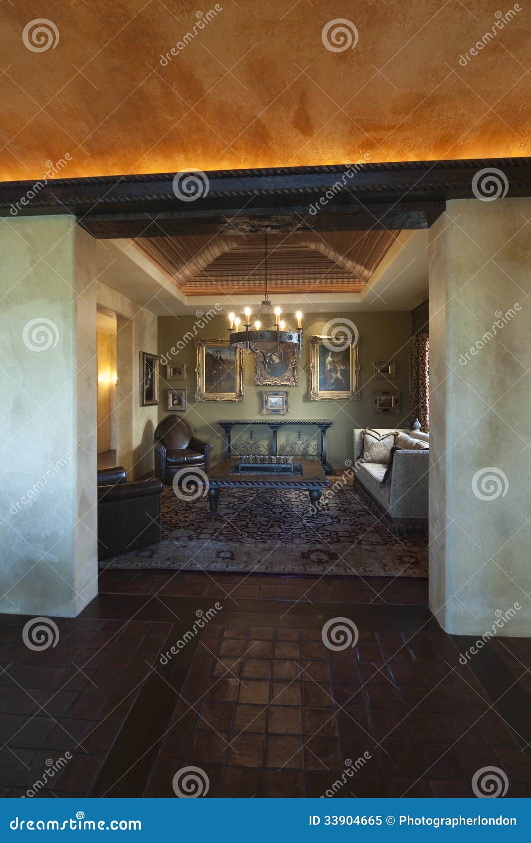 Traditional Drawing Room stock image. Image of house 33904665