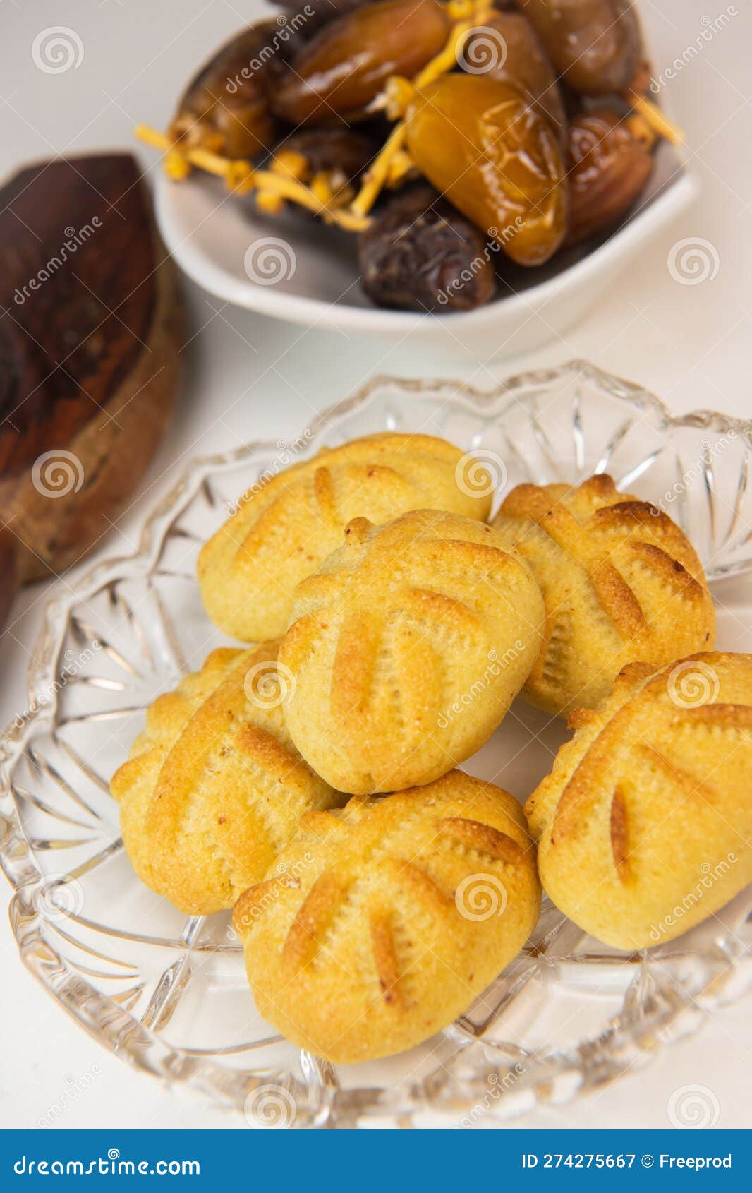 Traditional Eid Maamoul or Mamoul Cookies with Dates, Nuts, and Jam ...