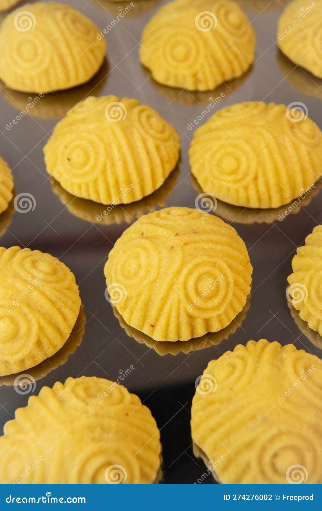 Traditional Eid Maamoul or Mamoul Cookies with Dates, Nuts, and Jam ...