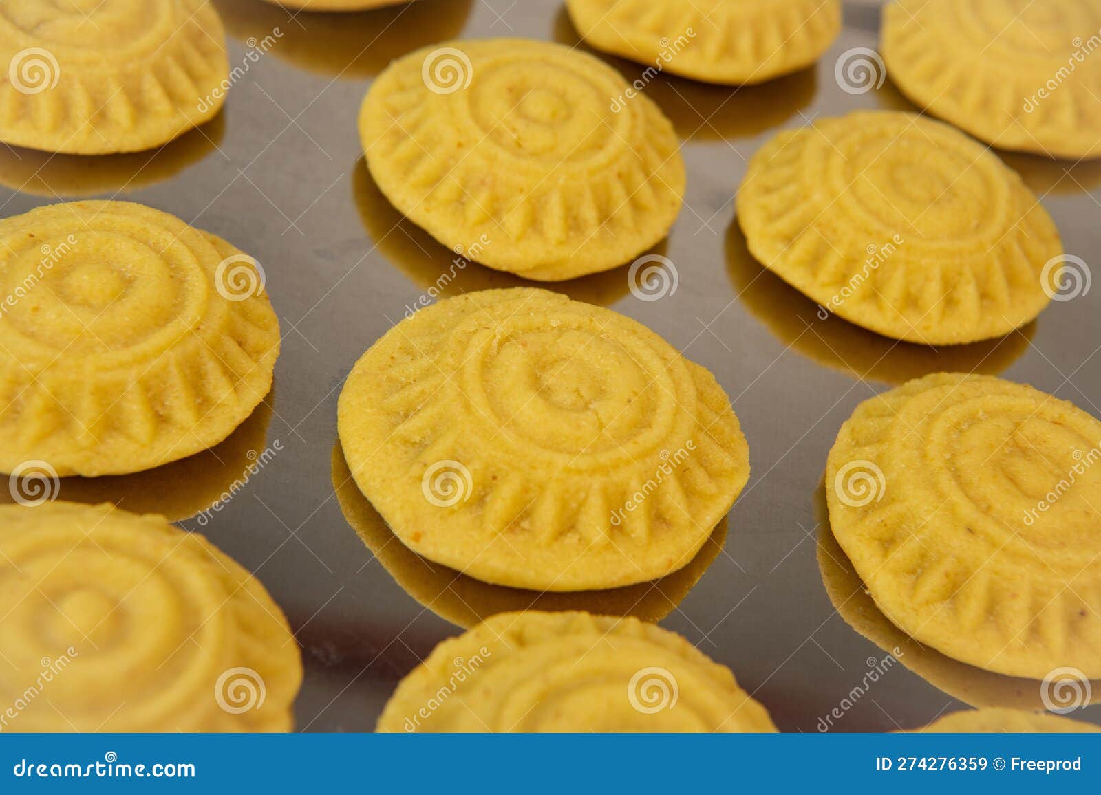 Traditional Eid Maamoul or Mamoul Cookies with Dates, Nuts, and Jam ...