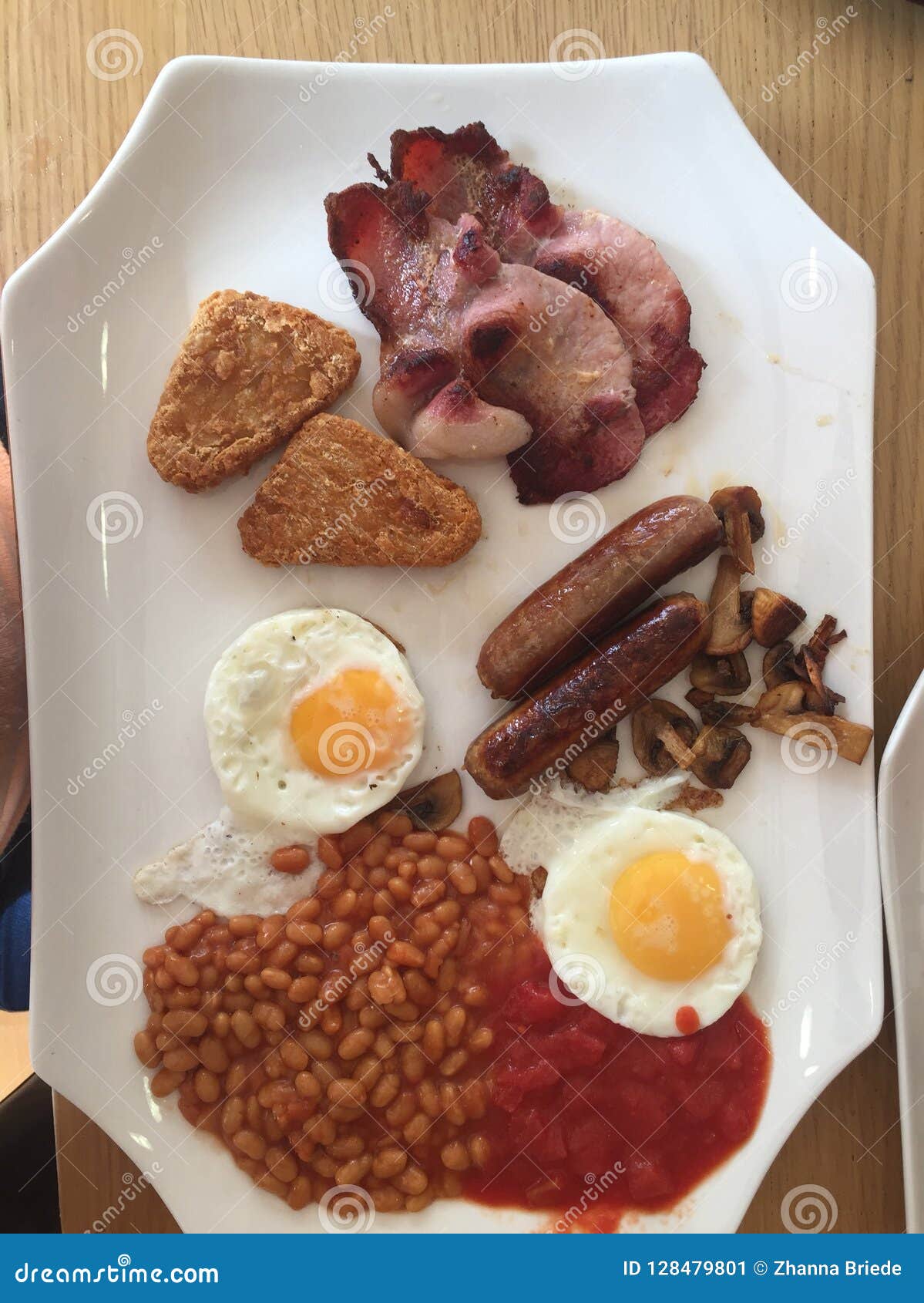 Traditional Full English Breakfast Editorial Photo - Image of eggs