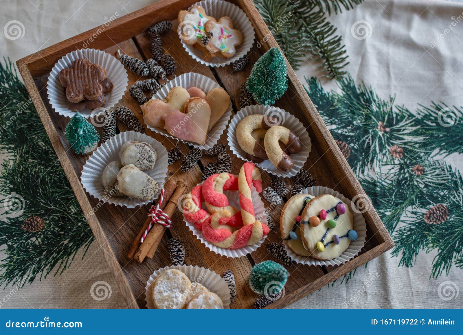 Traditional German Home Made Christmas Cookies Stock Illustration