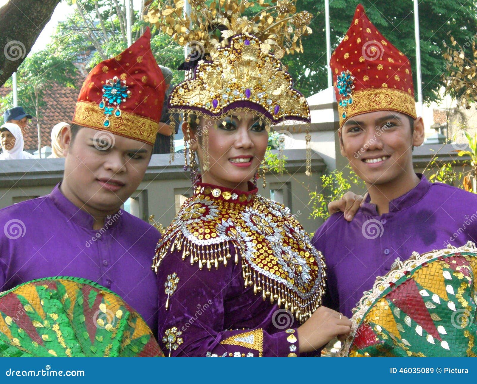 Traditional Indonesian Clothing