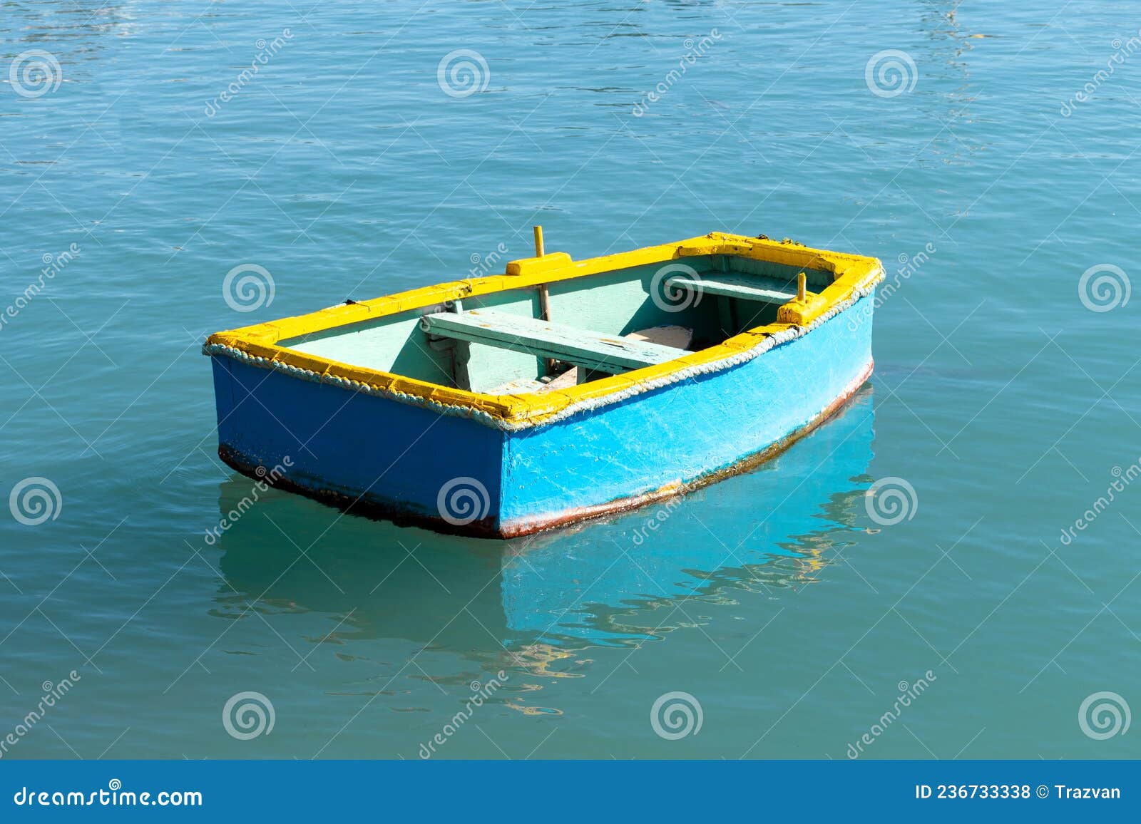 traditional maltese boat - the frejgatina
