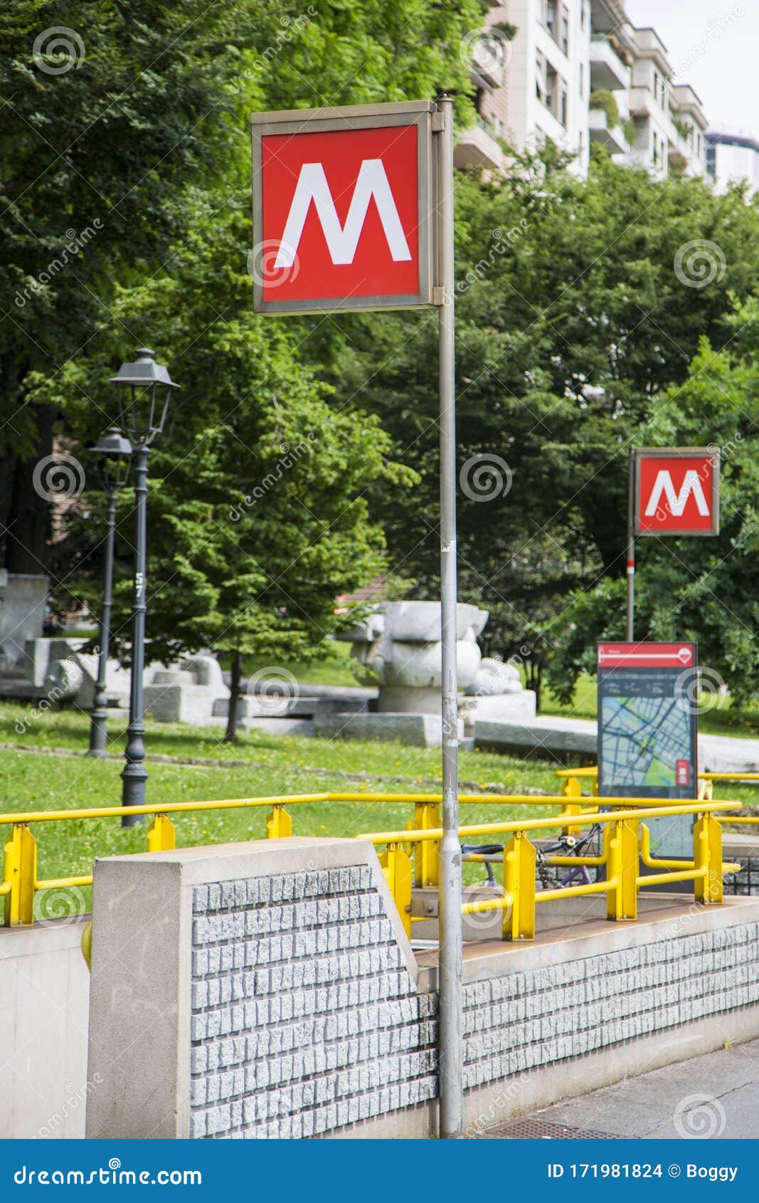 Traditional Metro Signs in Milan, Italy Stock Photo - Image of subway,  station: 171981824