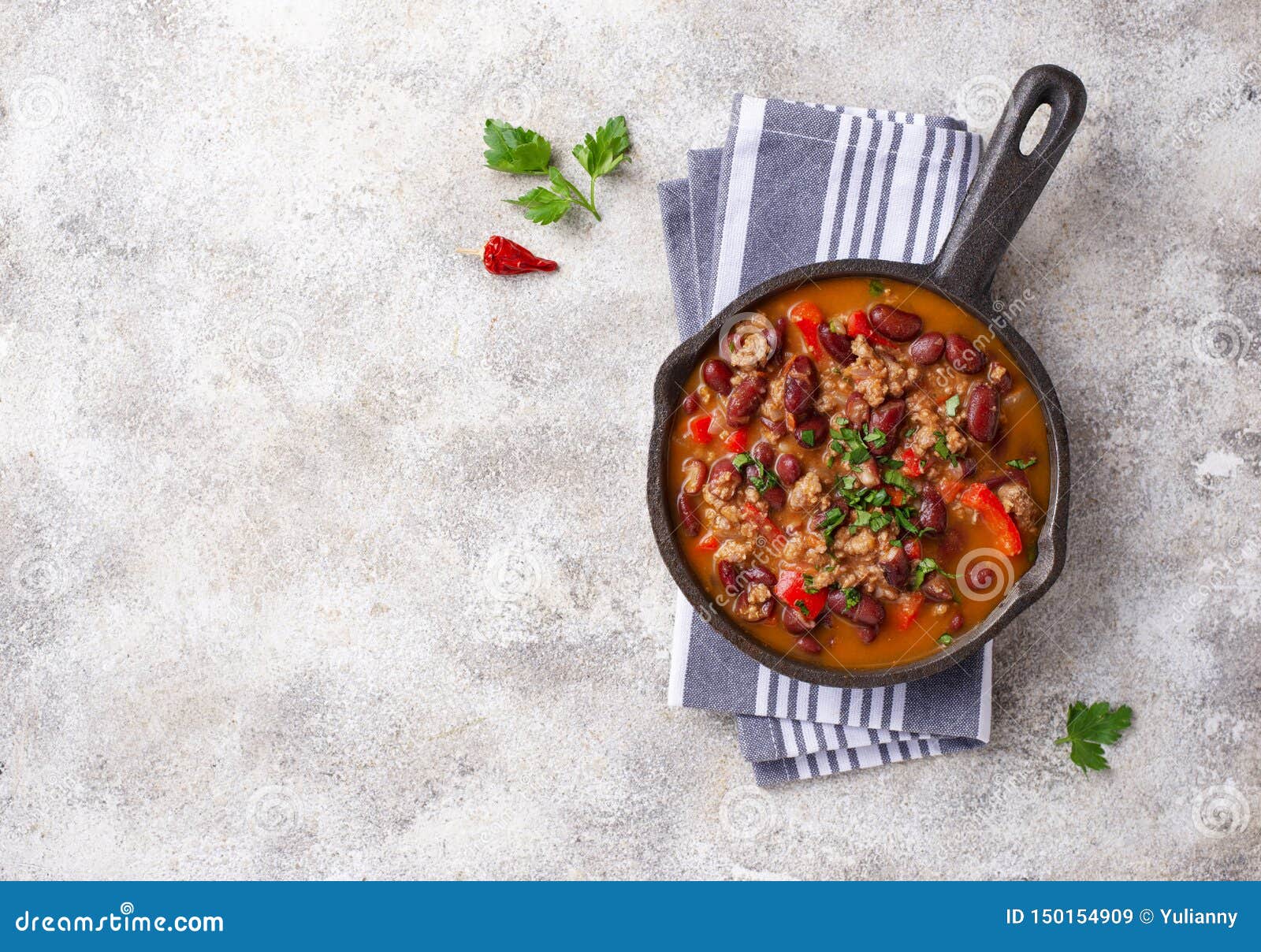 traditional mexican dish chili con carne