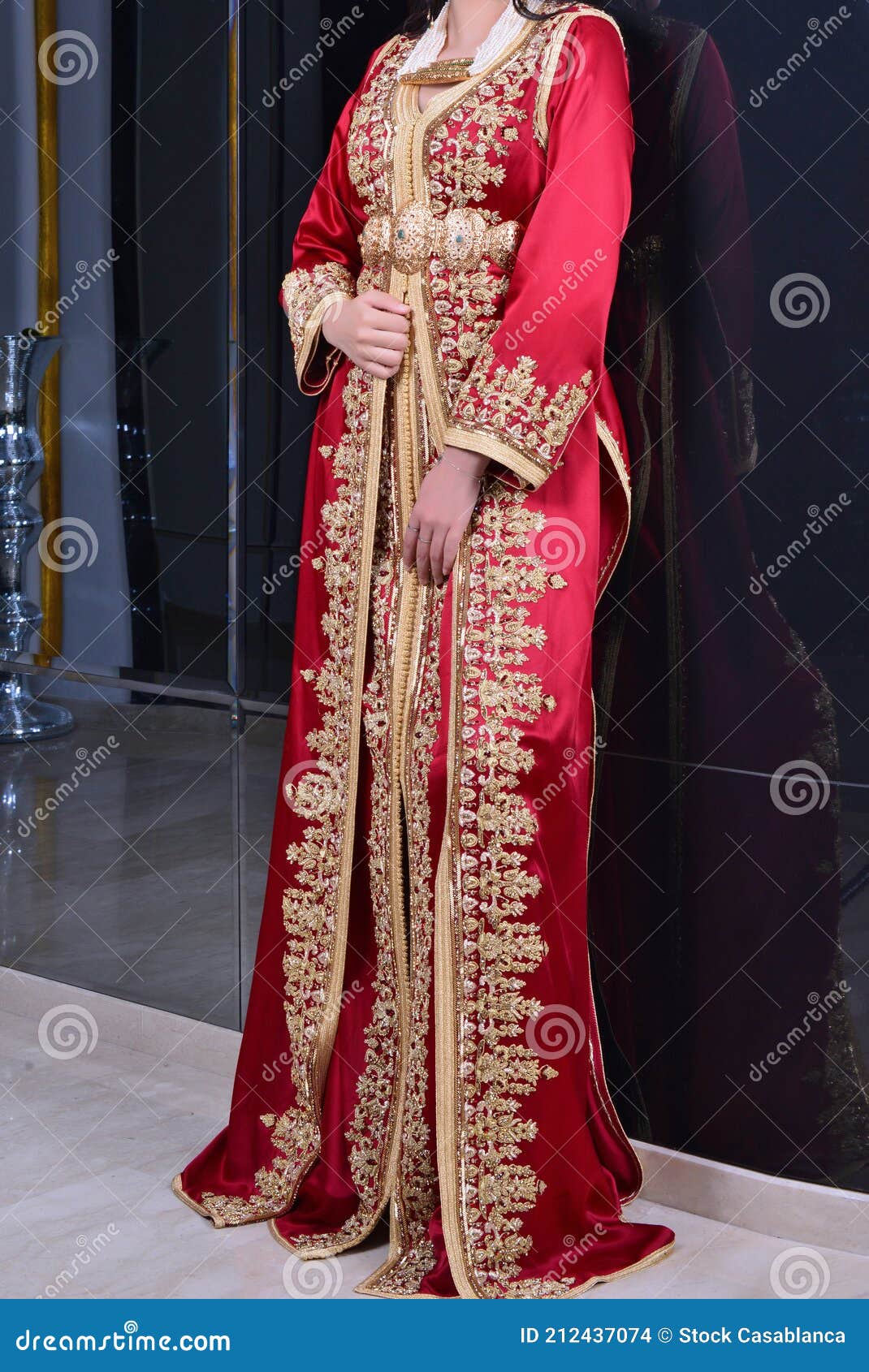 red caftan