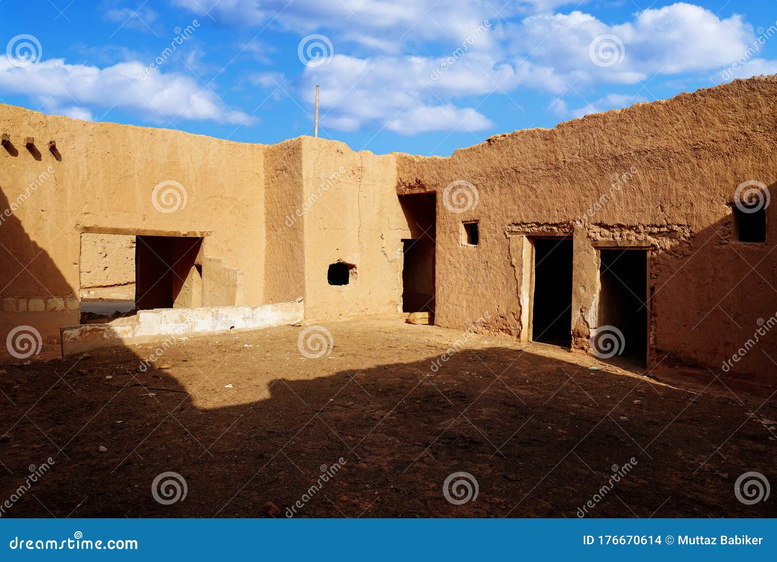 traditional old arabian house abandoned or mud-brick house