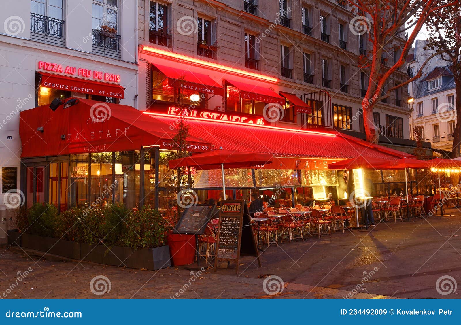 The Traditional Parisian Resaurant Falstaff . it Located at Bastille ...