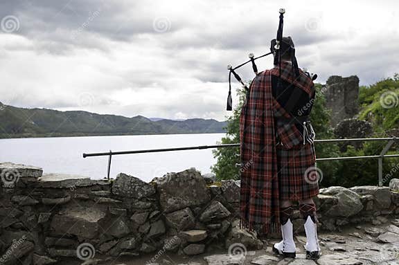 Traditional Scottish Bag Piper Stock Image - Image of piper, checked ...