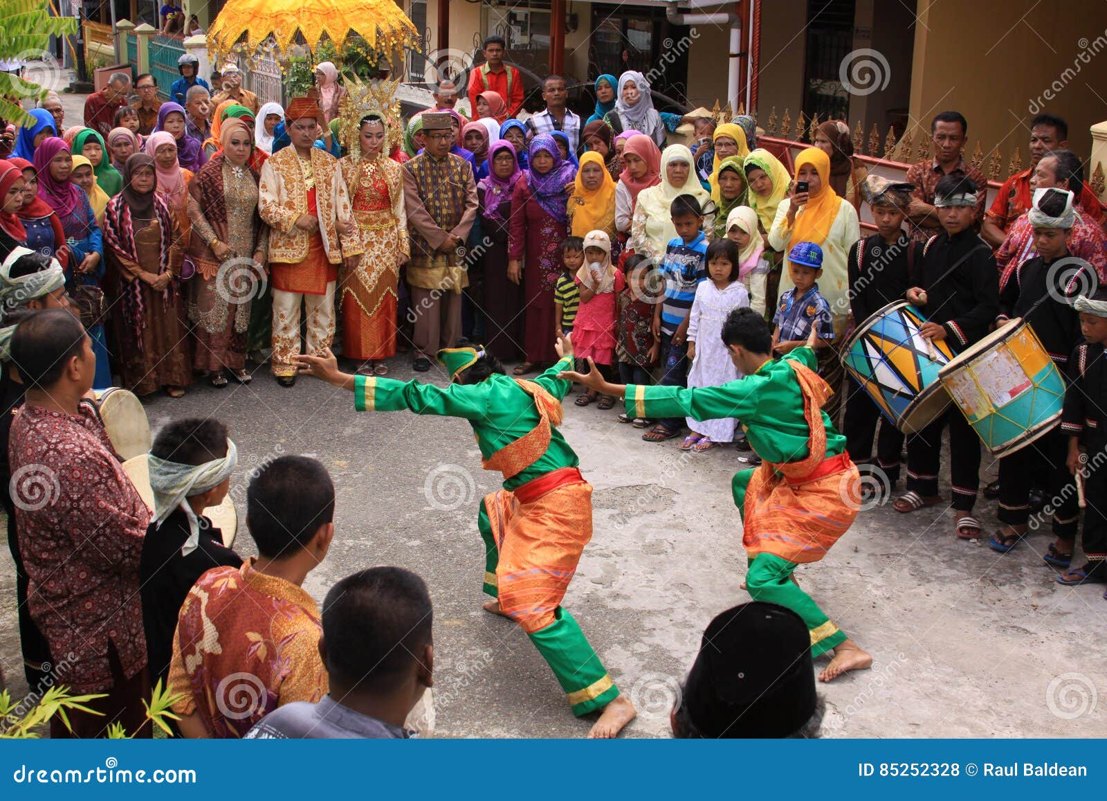 Traditional Dress Of Minangkabau Editorial Image 26138190