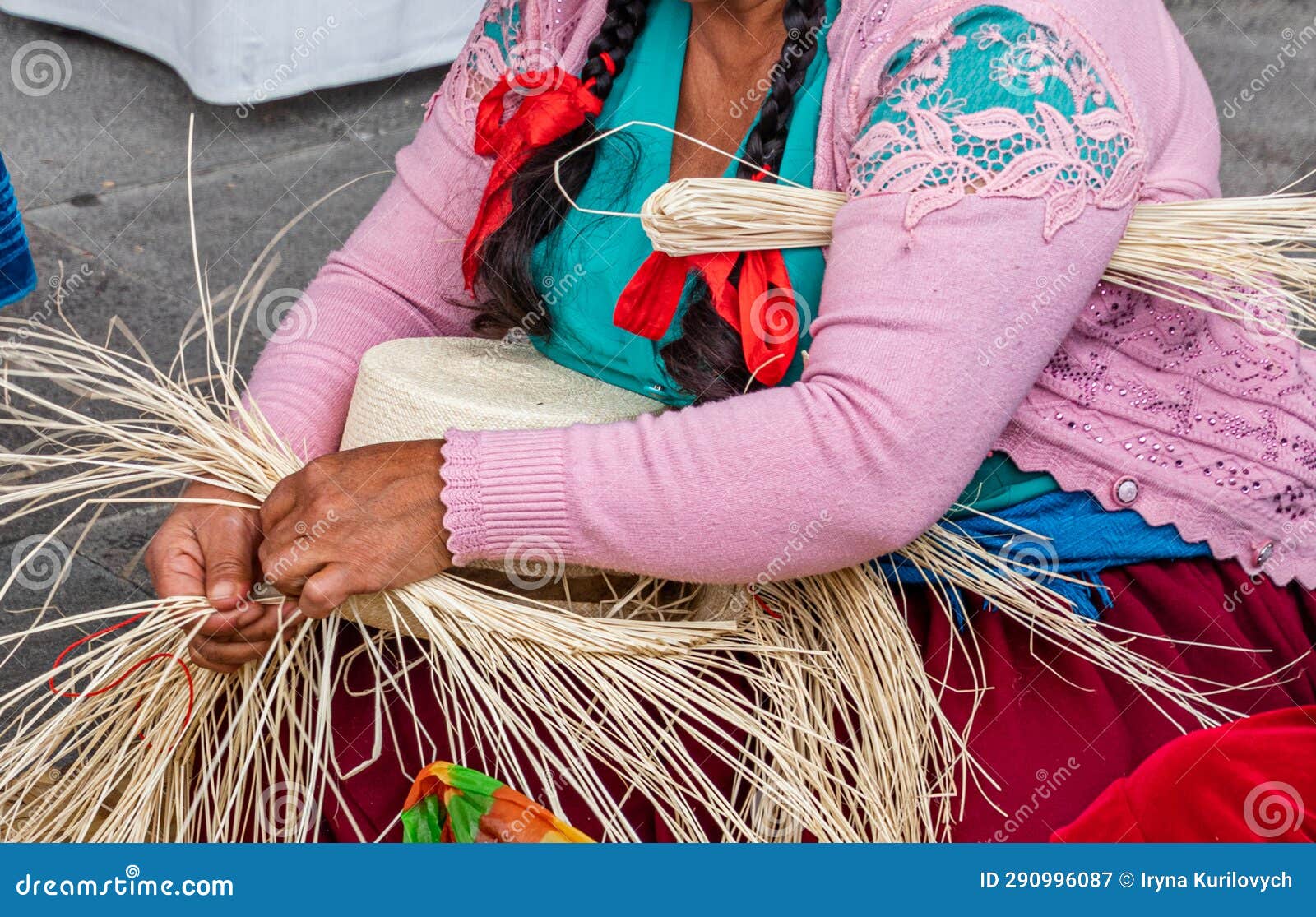 Traditional Weaving of Ecuadorian Panama Hat or Paja Toquilla Straw ...