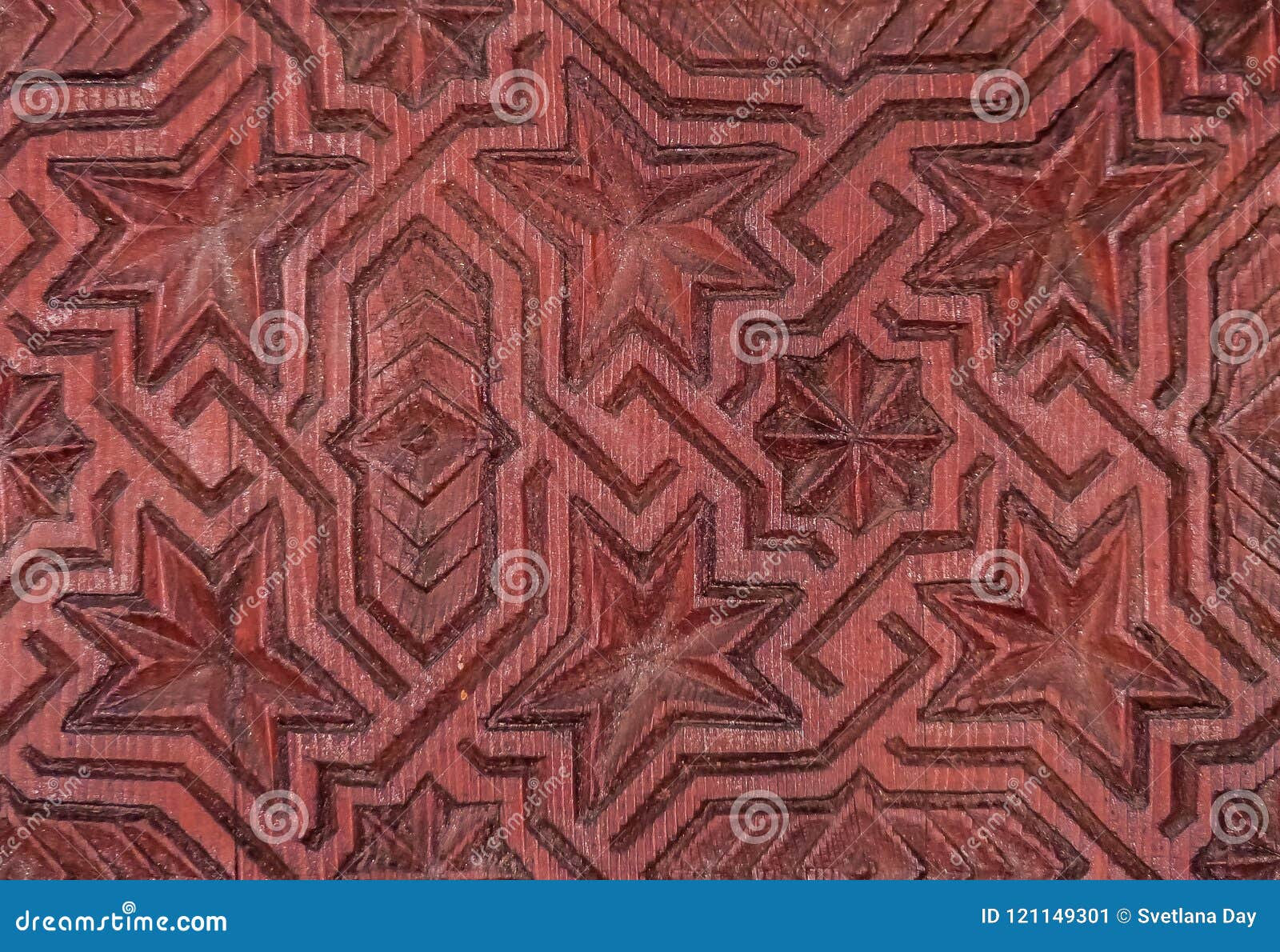 kiem vitamine Tablet Traditioneel Marokkaans Geometrisch Houtsnijwerk Op Een Deur Stock  Afbeelding - Image of timmerwerk, poort: 121149301