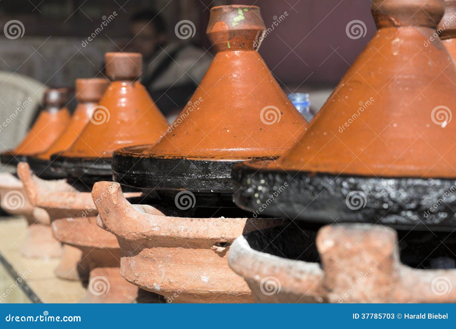 Traditioneel Marokkaans Tajineaardewerk Stock Afbeelding Image of