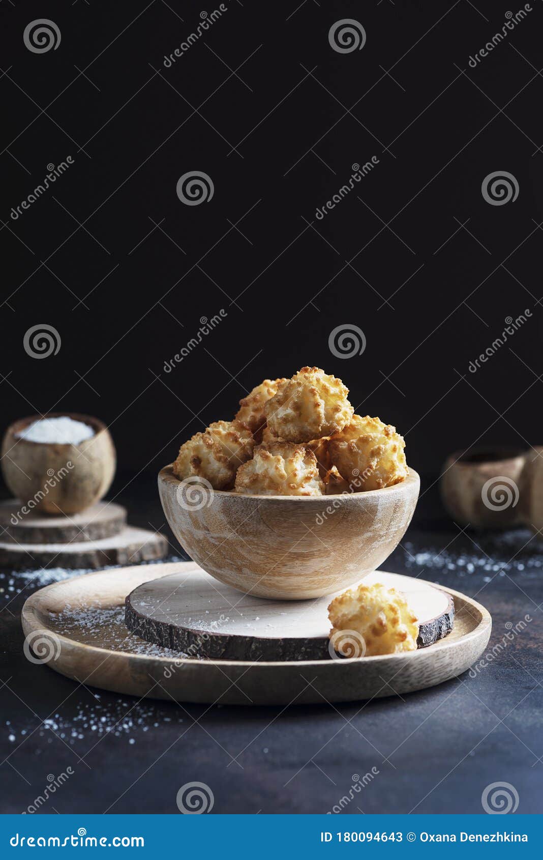 Traditionelle Italienische Kekse Mit Kokosnuss Stockbild - Bild von ...