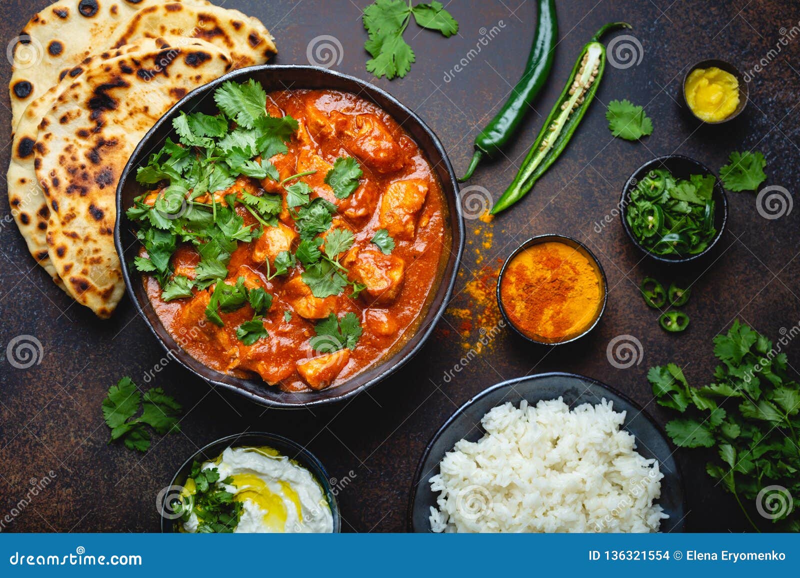 Traditionelles Indisches Tellerhuhn-Tikka-masala Stockfoto - Bild von ...