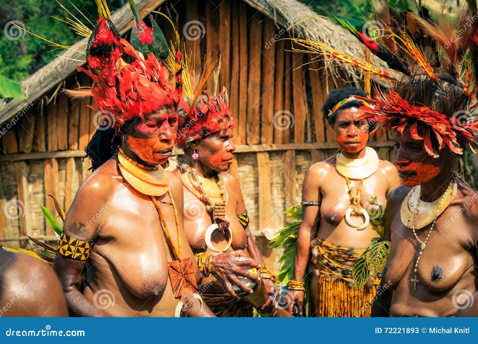 Nude Tribe Papua New Guinea