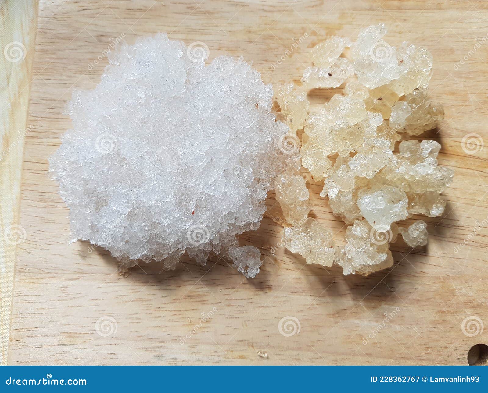 Gum Tragacanth Snow Bird Nest Was Cooked Many Dishes Such As: Sweet Soup,..  Stock Image - Image of white, snow: 228362767