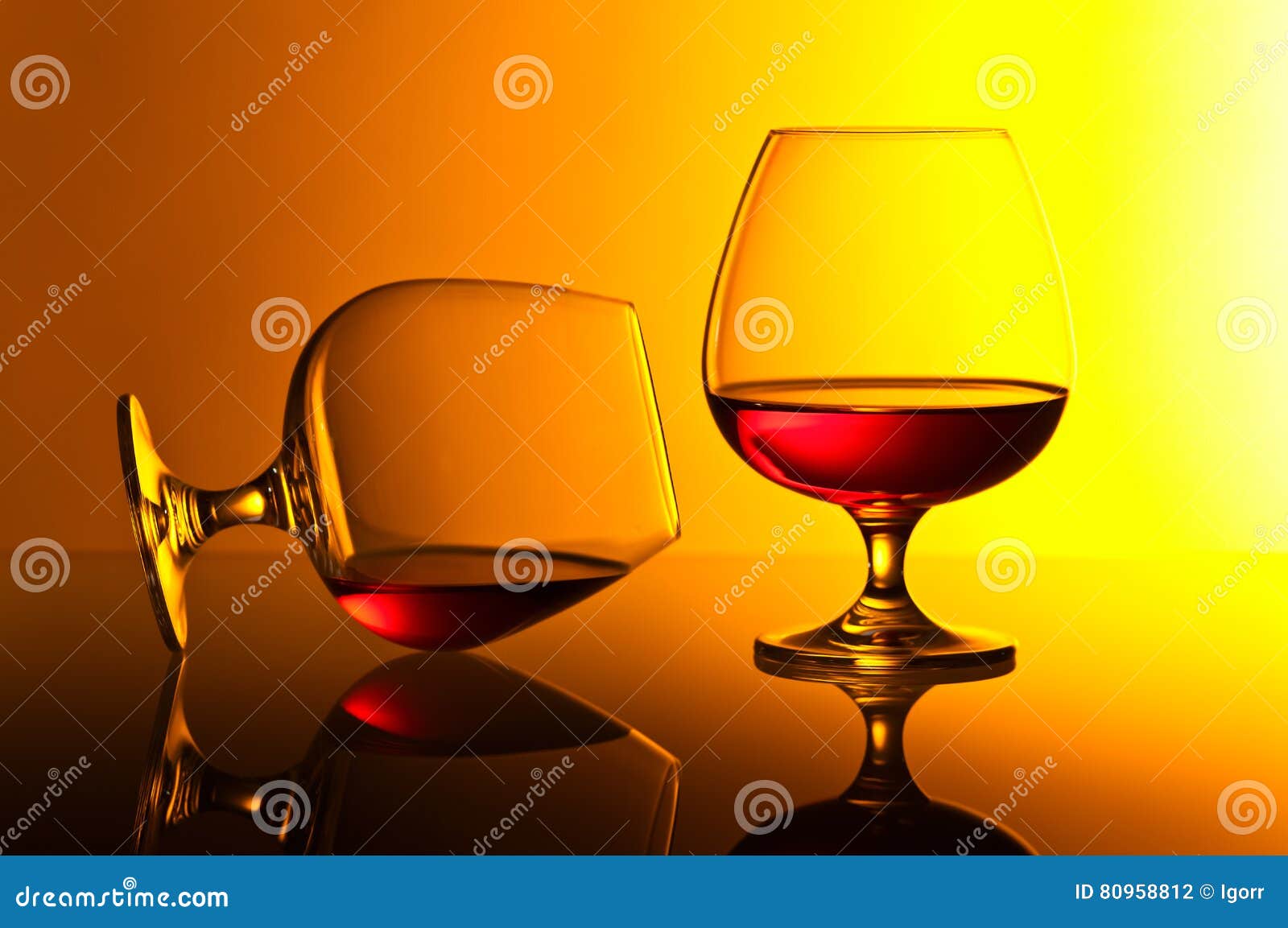 Tragos De Brandy En Foto - Imagen de cristal, trago: 80958812