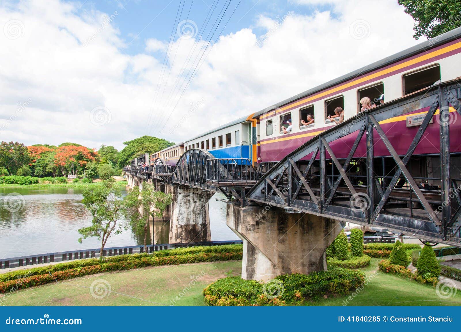 bridge over the river kwai theme