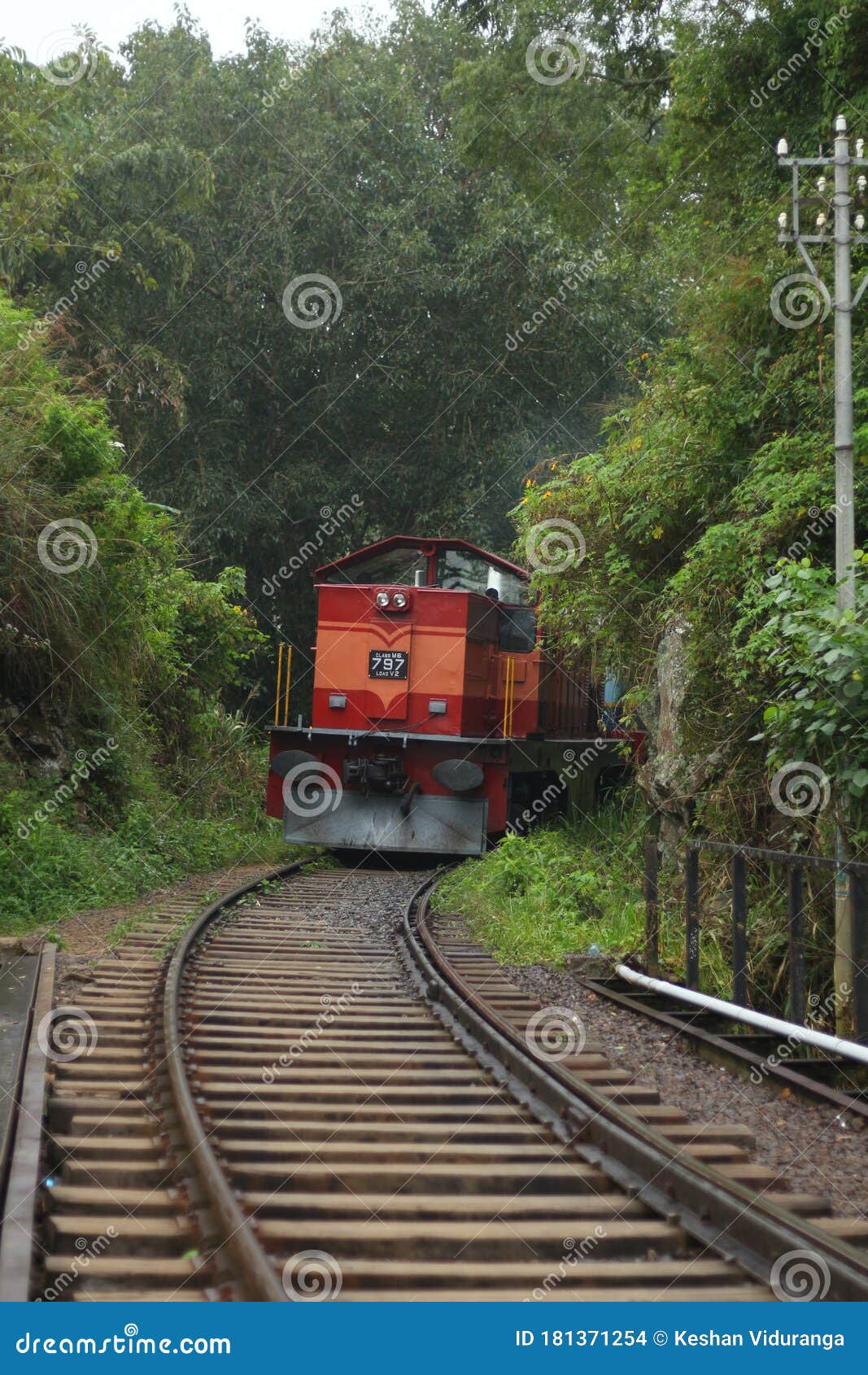 train with m6 class engine going from colombo to badulla sri lanka
