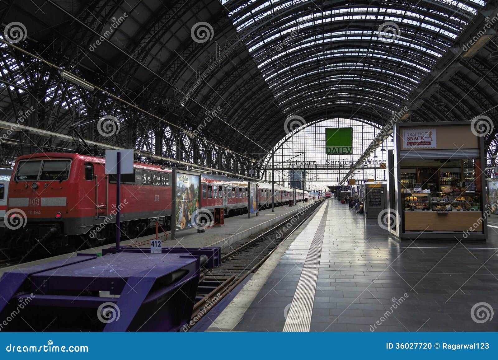 Train Station in Frankfurt, Germany Editorial Image - Image of ...
