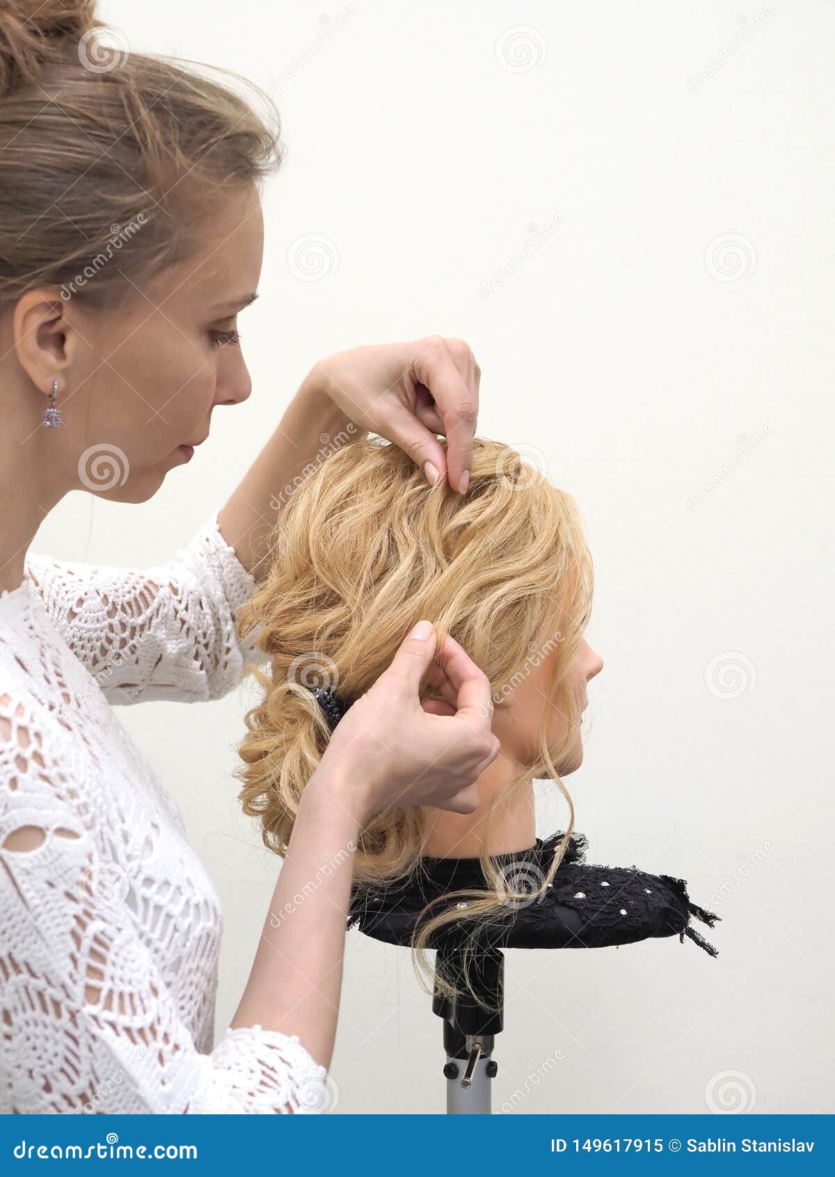 Training Hair Styling On A Mannequin Stock Image Image Of