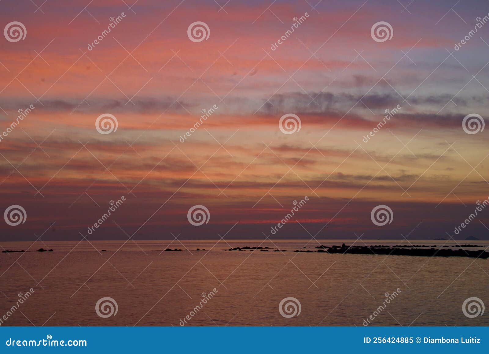 tramonto sul mar mediterraneo