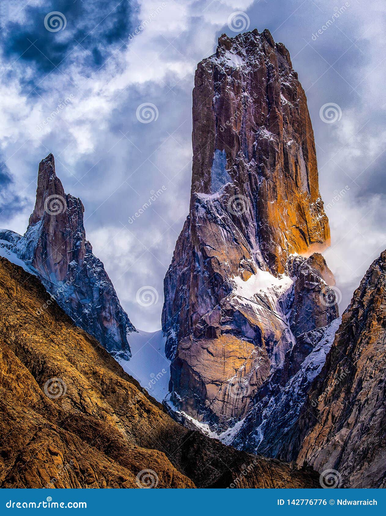 Trango Tower The Largest Cliffs In The World Situated In The Karakoram Mountains Range In Pakistan Stock Photo Image Of Mountain Alpine Trango Tower The Largest Cliffs In The World Situated In The Karakoram Mountains Range In Pakistan Stock Photo Image Of Mountain Alpine