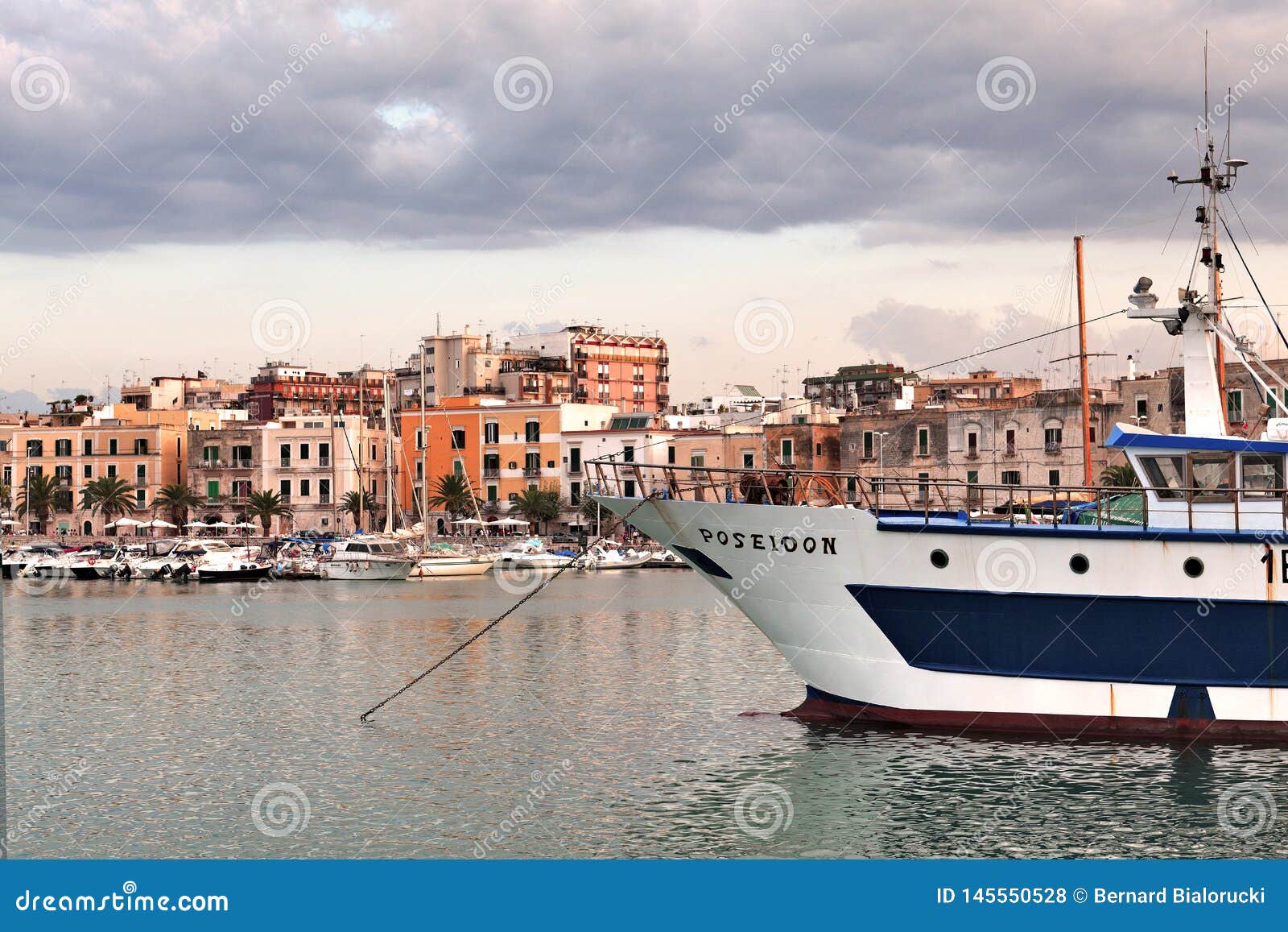 marina yachting trani