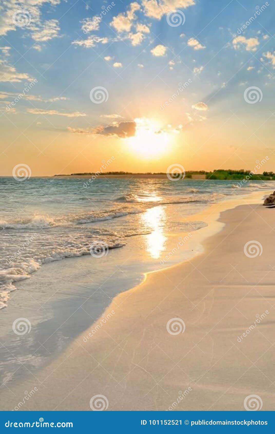 Tranquil Beach Picture. Image: 101152521
