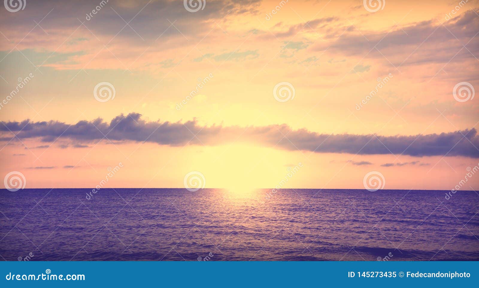 tranquillity scenes outdoor with sun and ocean
