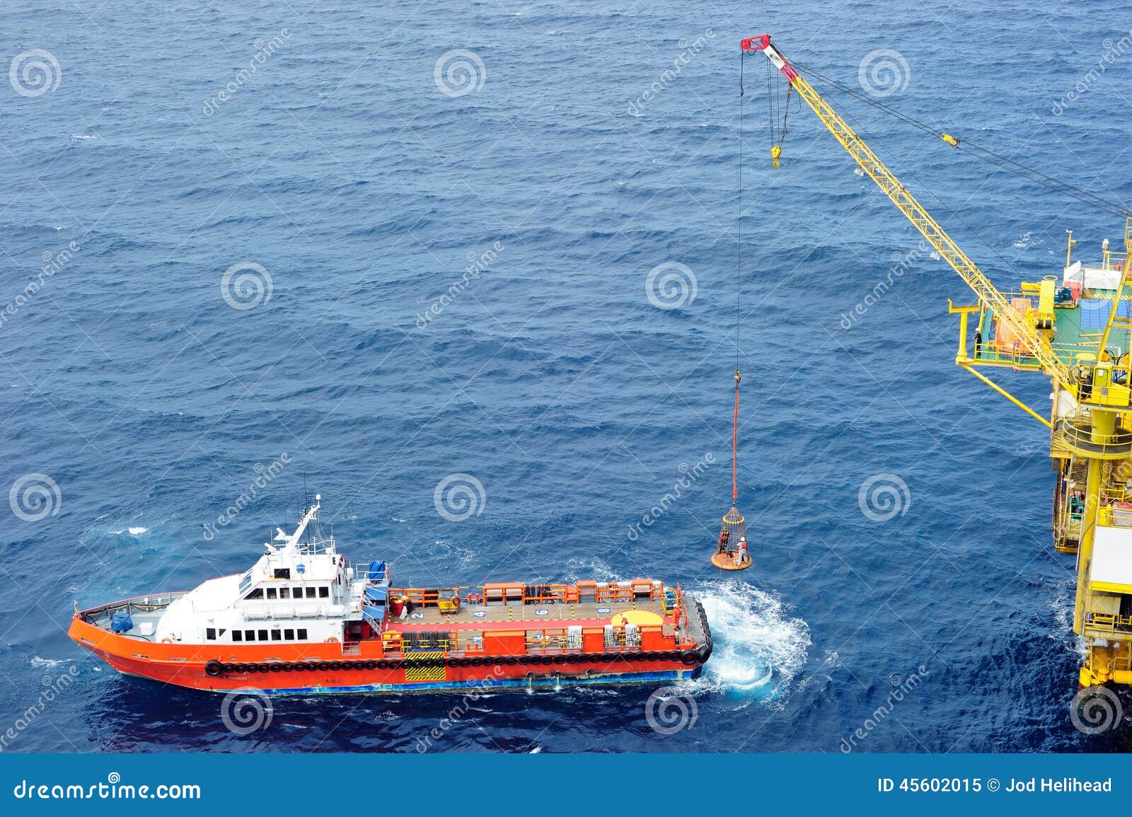 transferring offshore personnel to the oil platform