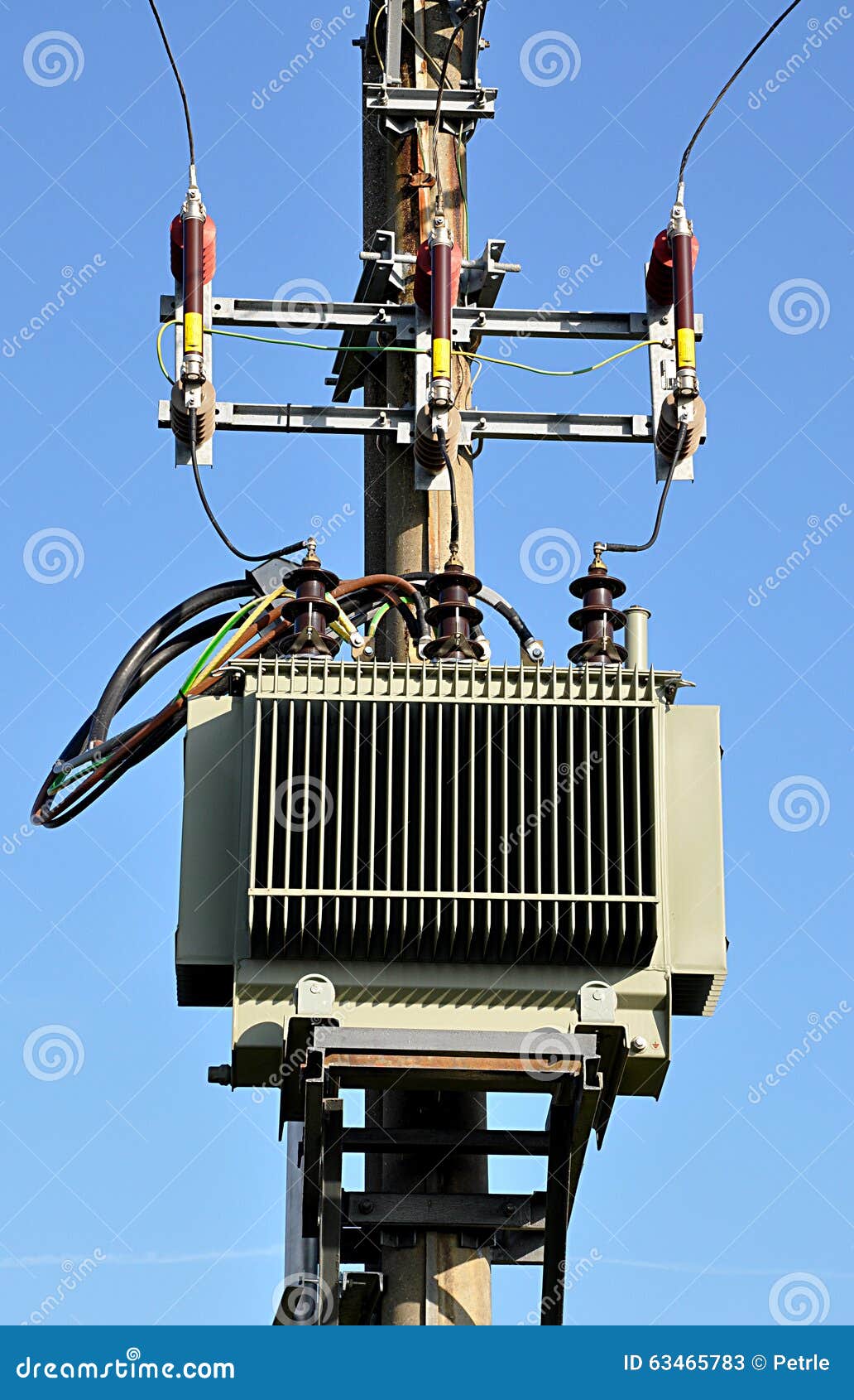 Transformateur de tension image stock. Image du conducteur - 63465783